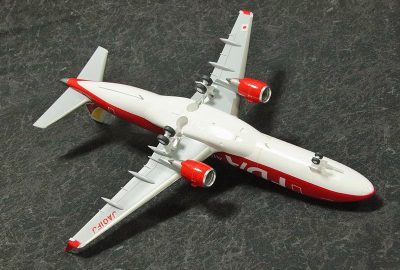 1/100 フジドリームエアラインズ エンブラエル175 完成品｜艦船模型の