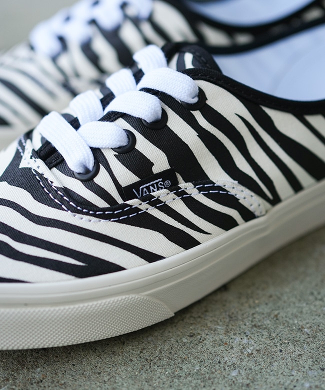 VN000D7YBR]VANS(バンズ/ヴァンズ)Authentic ANIMALIER ZEBRA