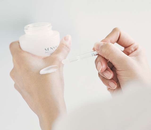 AS イルミナティブクリーム | シリーズ,AS シリーズ | SENSAI公式