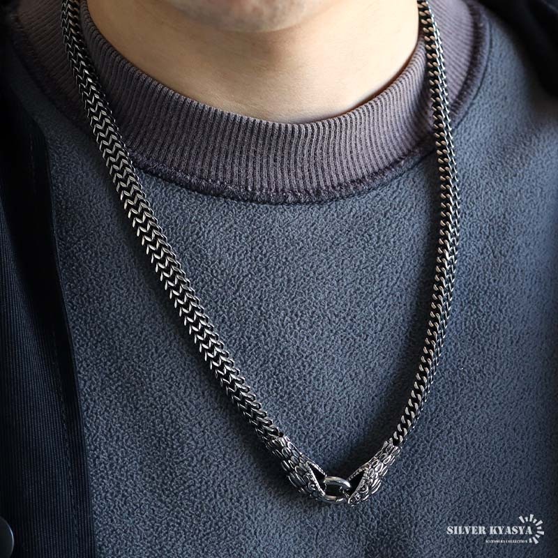 ステンレス リアルな蛇が迫力満点なスネークネックレス シルバー