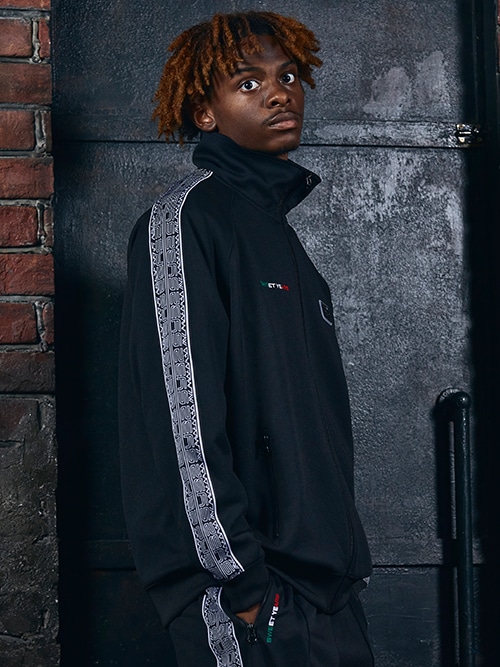 WIDE SILHOUETTE RELAXING TRACK JK | SPECIAL | 【公式】SY32 by