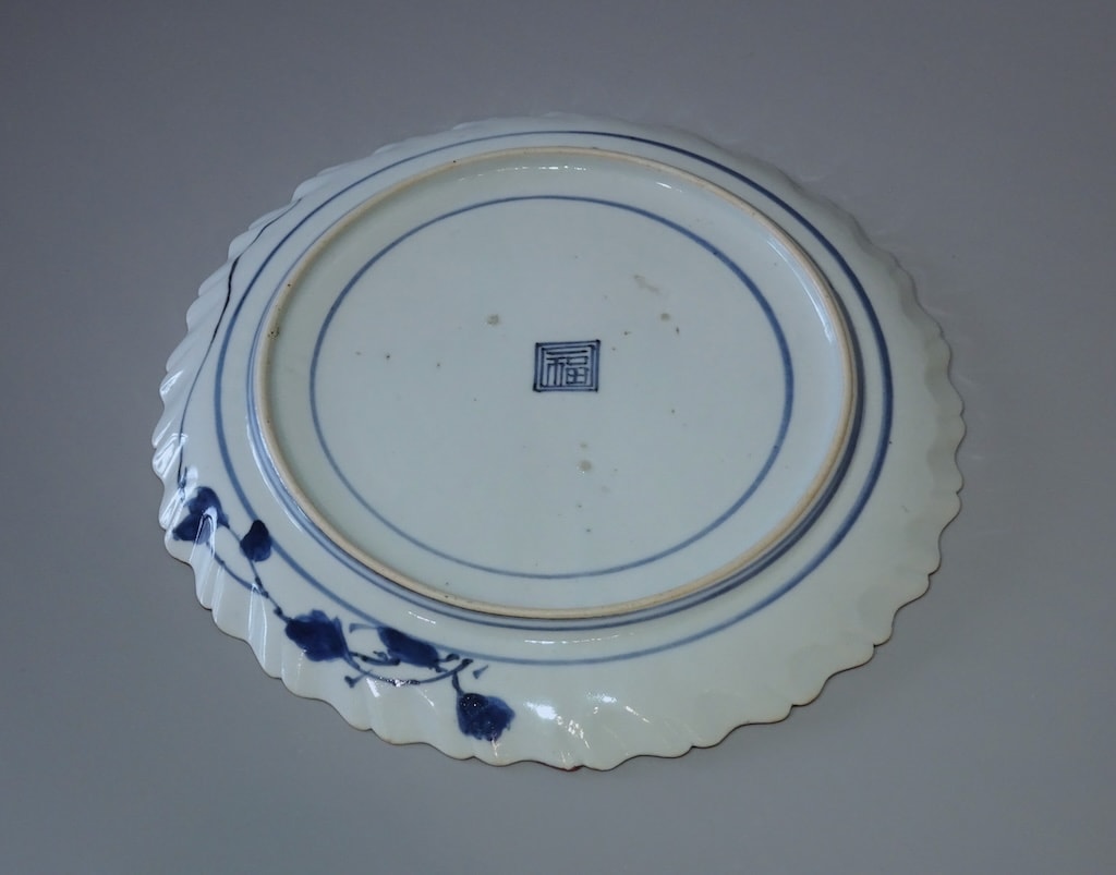 藍九谷捻干網鷺文皿 | 東洋陶磁 | 冨江洗心堂オンラインショップ