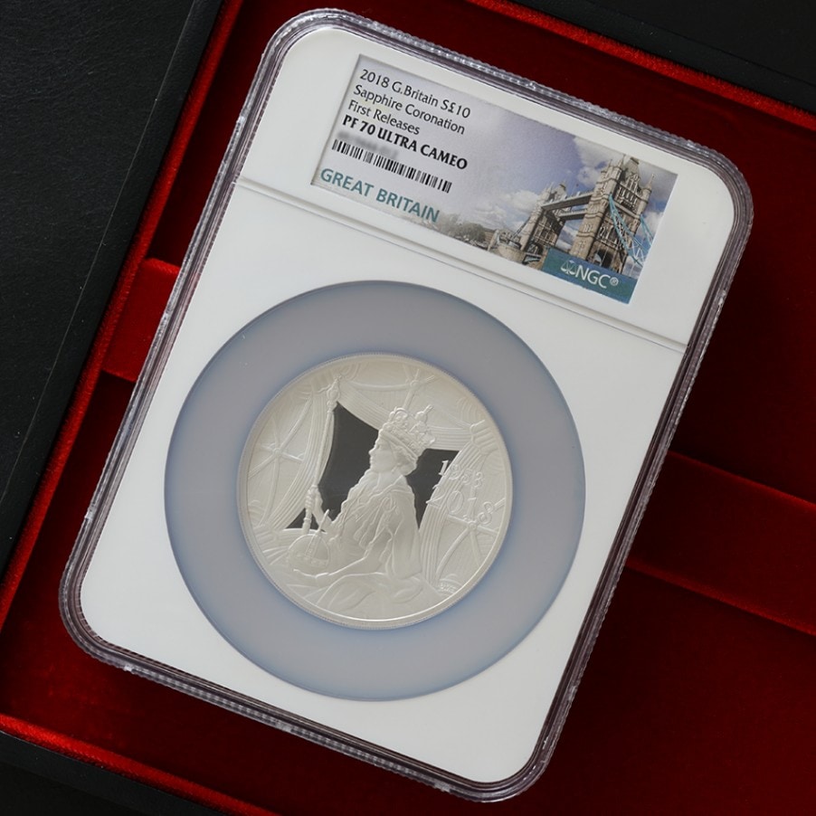 最高鑑定】2018年 イギリス エリザベス女王 サファイアコロー