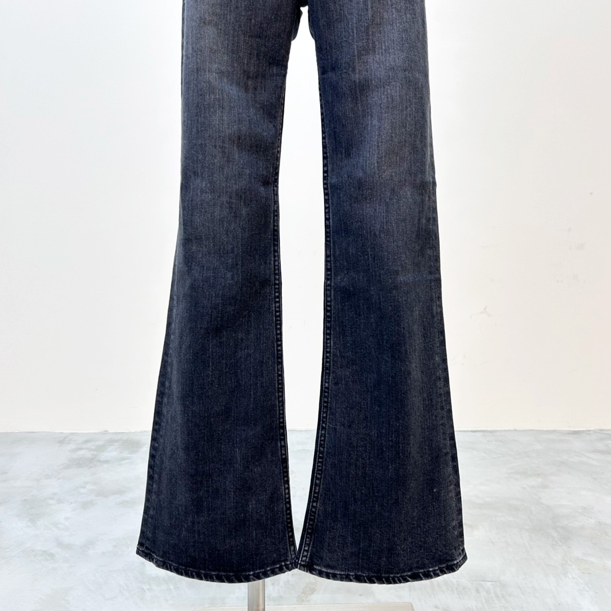 YANUK ヤヌーク】デニム bootscut の通販｜正規取扱店 ANNE onlinestore