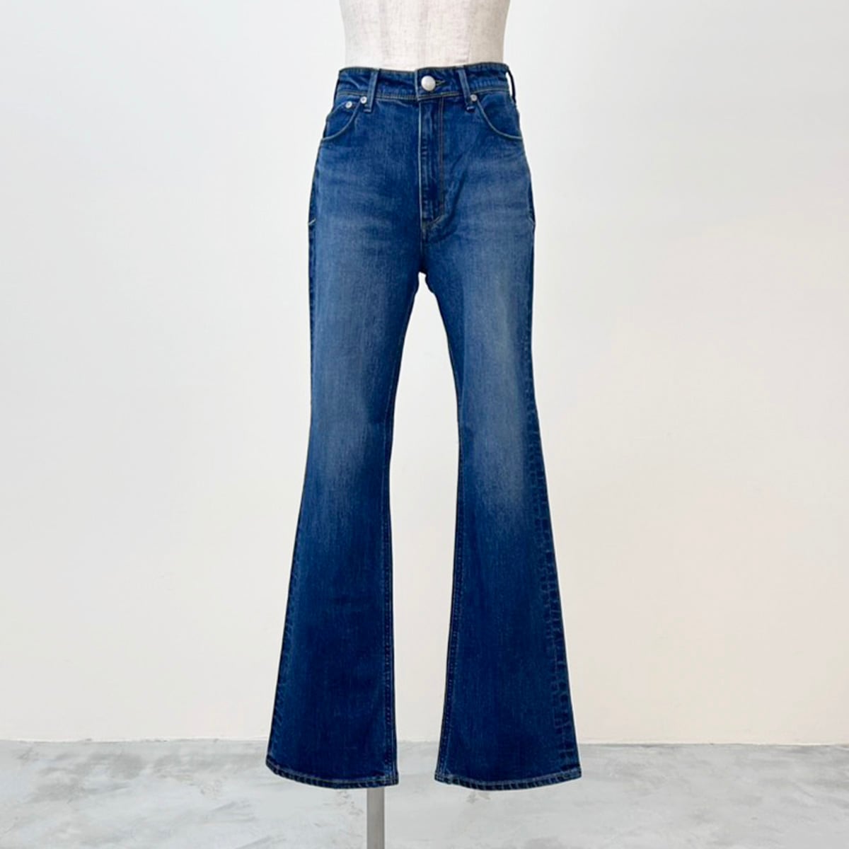 YANUK ヤヌーク】デニム セミフレア の通販｜正規取扱店 ANNE onlinestore