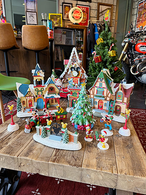 ディズニー クリスマスヴィレッジ 豪華13点セットの通販・販売