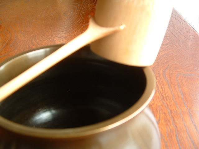 お濃い茶に金輪（きんりん）40g缶：丸久小山園の抹茶 | 抹茶・抹茶入り