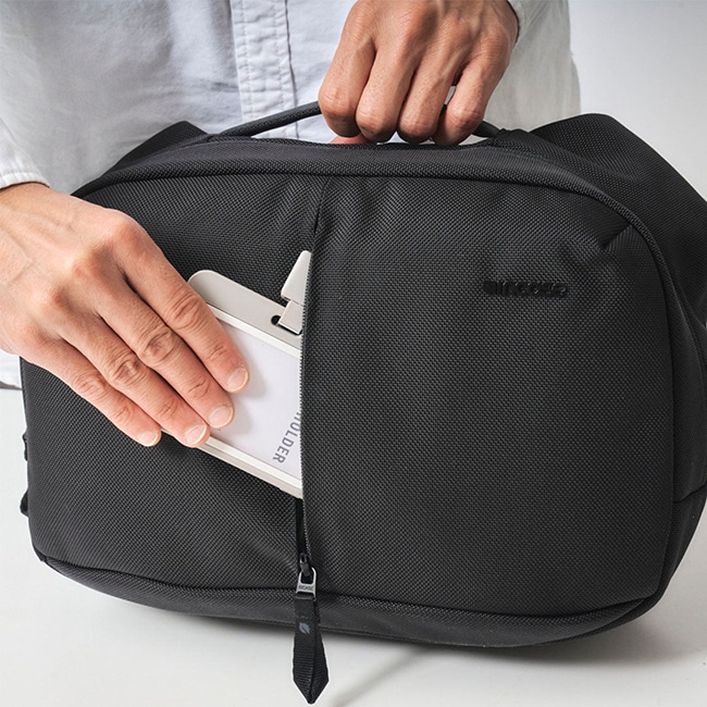 選べるノベルティ付】Incase インケース Tracks Sling 7L スリング