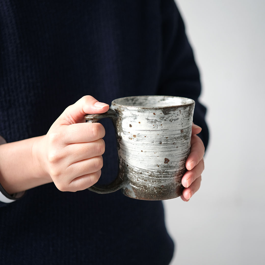 刷毛目/マグカップ | 唐津焼 雅樂窯 ( うたがま ) | 糸島くらし×ここの