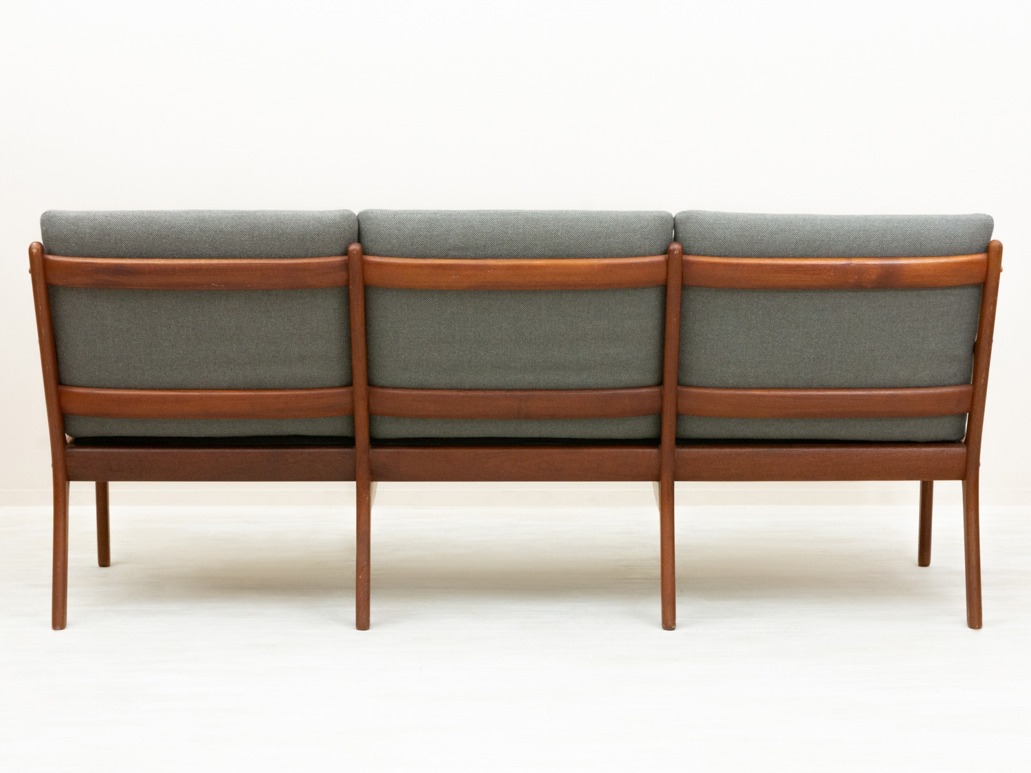 PJ112 3人掛けソファ ワンシャー チーク 北欧家具 通販 CLOVERSKY