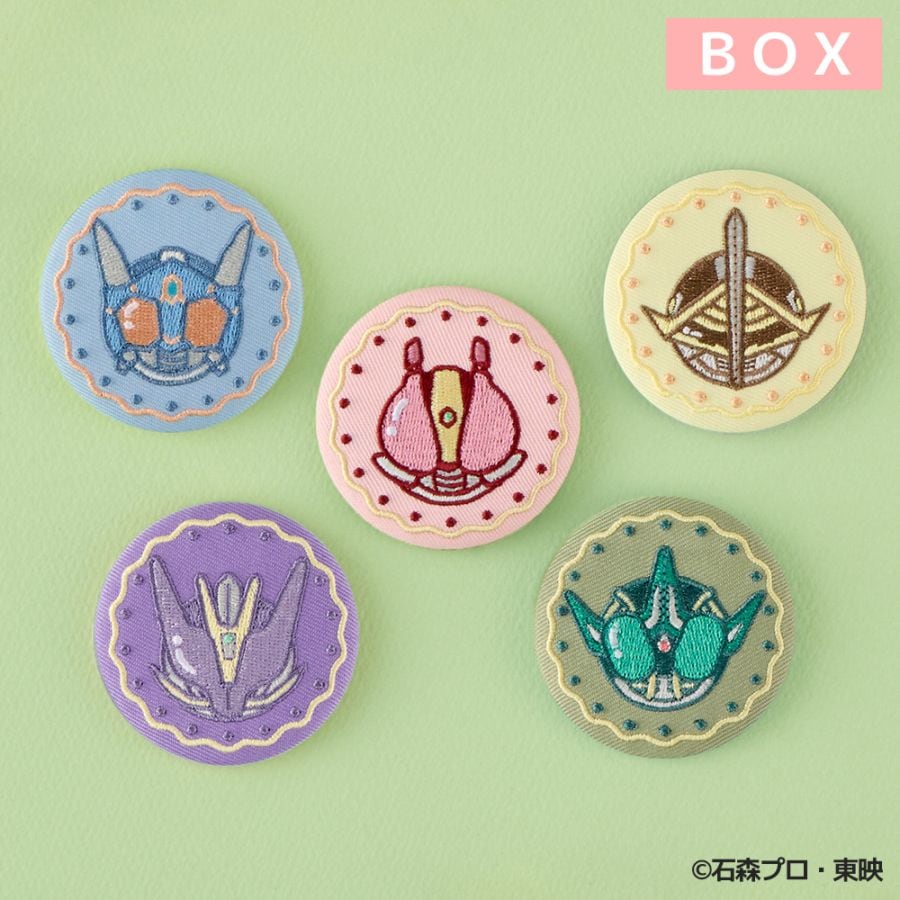 キングヘイロー キャラバッジ 缶バッジ 4点 キングヘイロー キャラ