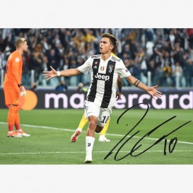 セリエAのサッカー直筆サイン入りフォトを販売 - THE DUGOUT