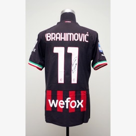 イブラヒモビッチ直筆サイン入り選手支給ACミラン19/20サード