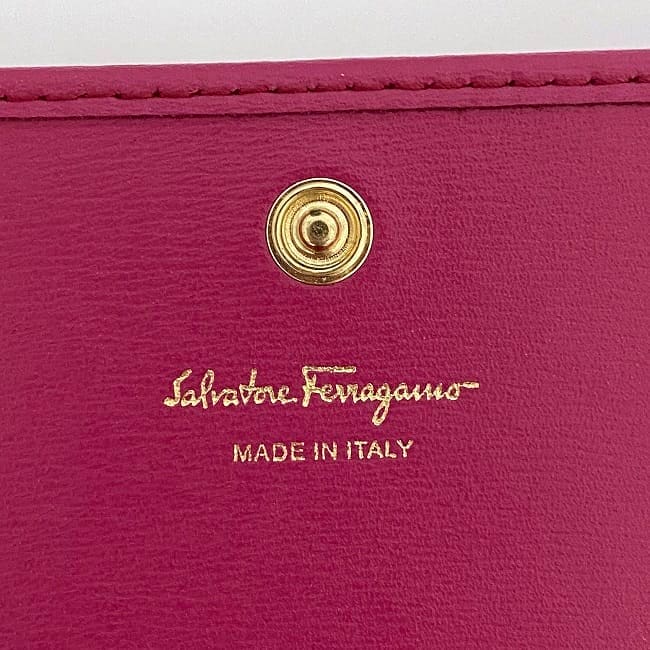 サルヴァトーレ フェラガモ 二つ折り 長財布 ピンク ガンチーニ KM-22