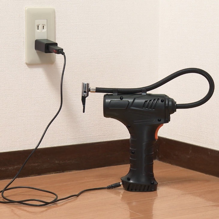 ファミラ 充電式コードレス電動エアーコンプレッサー ACアダプター付き