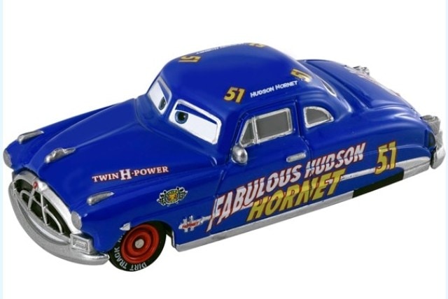 新品C-8 トミカ カーズ ドック・ハドソン ファビュラスタイプ 08023