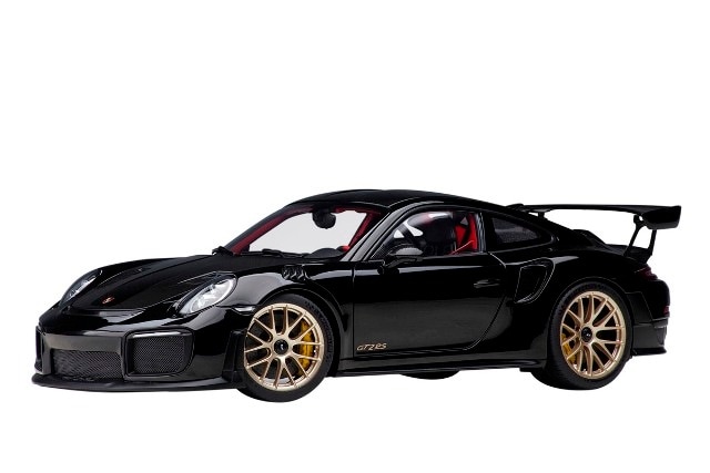 新品 78186 オートアート 1/18 ポルシェ 911 （991.2） GT2 RS