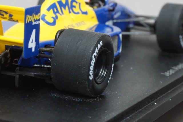 1/43 スパーク S1640 ティレル 018 フランスGP 1989 #4 J.アレジ
