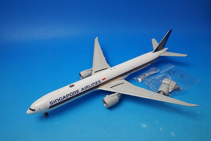 1/200 B777-300ER シンガポール エンジン開閉選択式 9V-SWZ