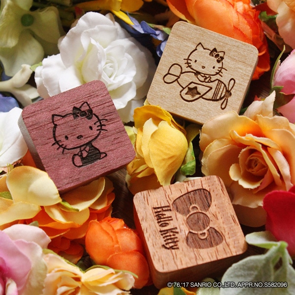 ハローキティ】木製マグネット 3個セット｜かわいい刻印デザインの木製