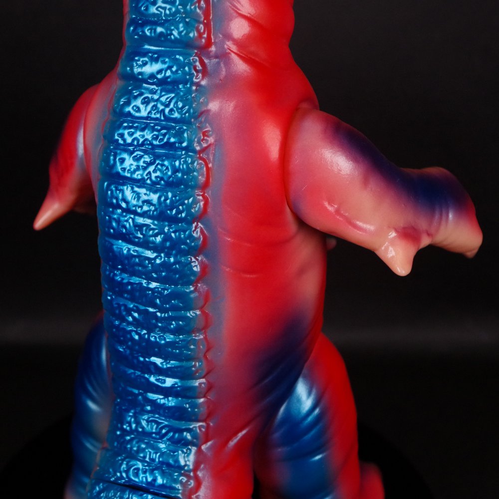 ソフビ/ブルマァク BULLMARK/ウルトラマン/ゴモラ/レトロカラー｜墓場