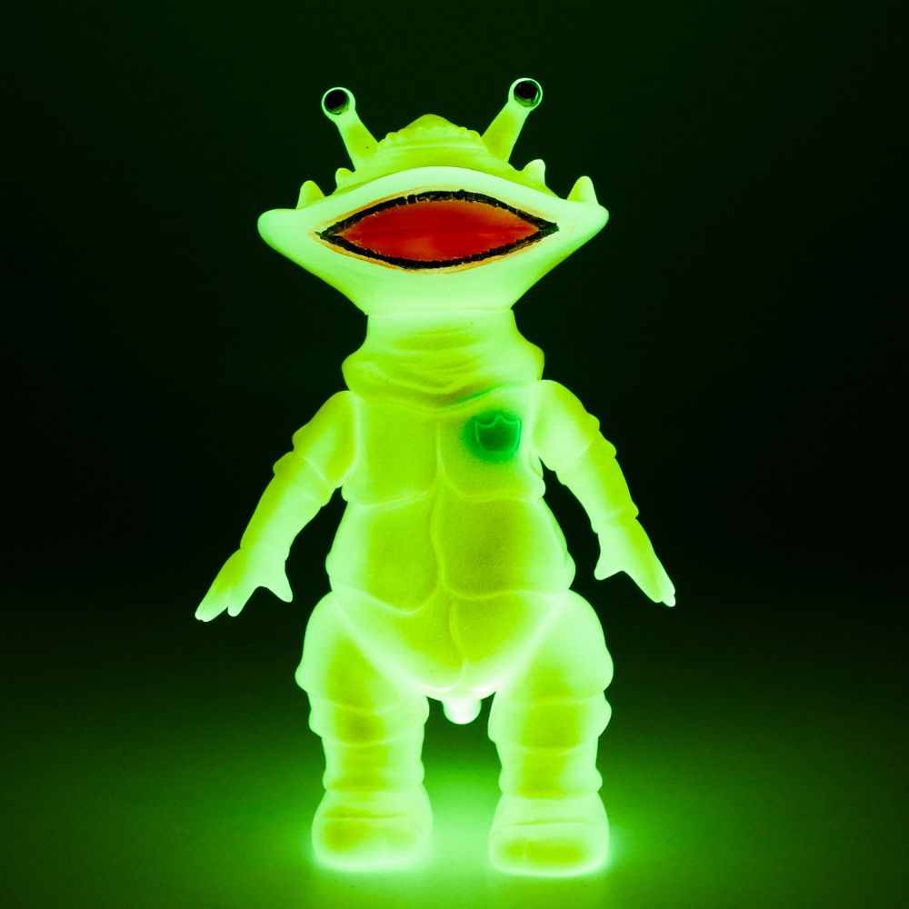 ブルマァク BULLMARK/ソフビ/リトルカネゴン/蓄光ゴールド｜墓場の画廊