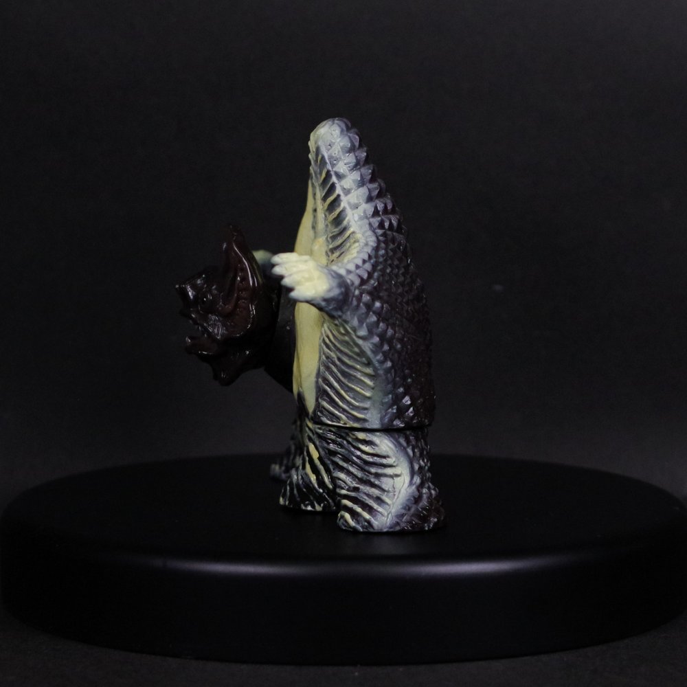 ソフビ/MAX TOY マックストイ ウルトラマン/ペスター｜墓場の画廊