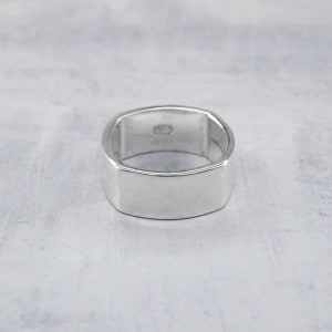 0020347SVR11 SV925製リング 幅7.5mm,11号 1ヶ - 卸シルバーチェーン