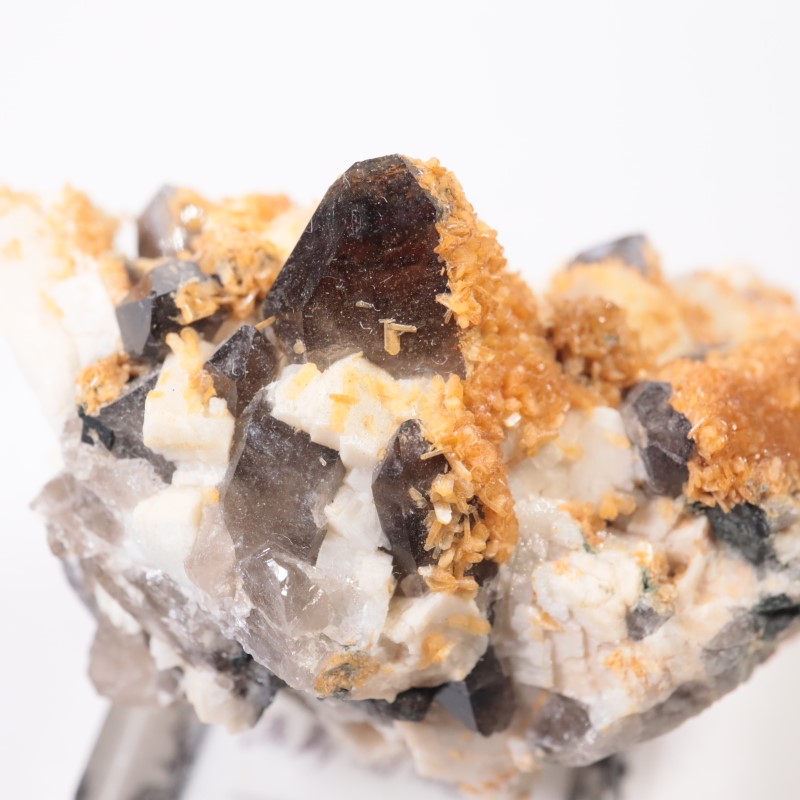 家島諸島産 煙水晶、長石、束沸石 | 鉱物標本,サ行,スモーキークォーツ