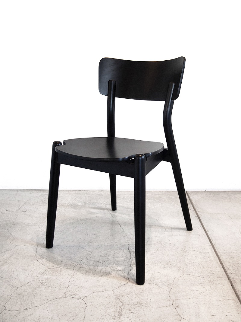 スタッキング可能 木製 ダイニングチェア 北欧スタイル｜イデア