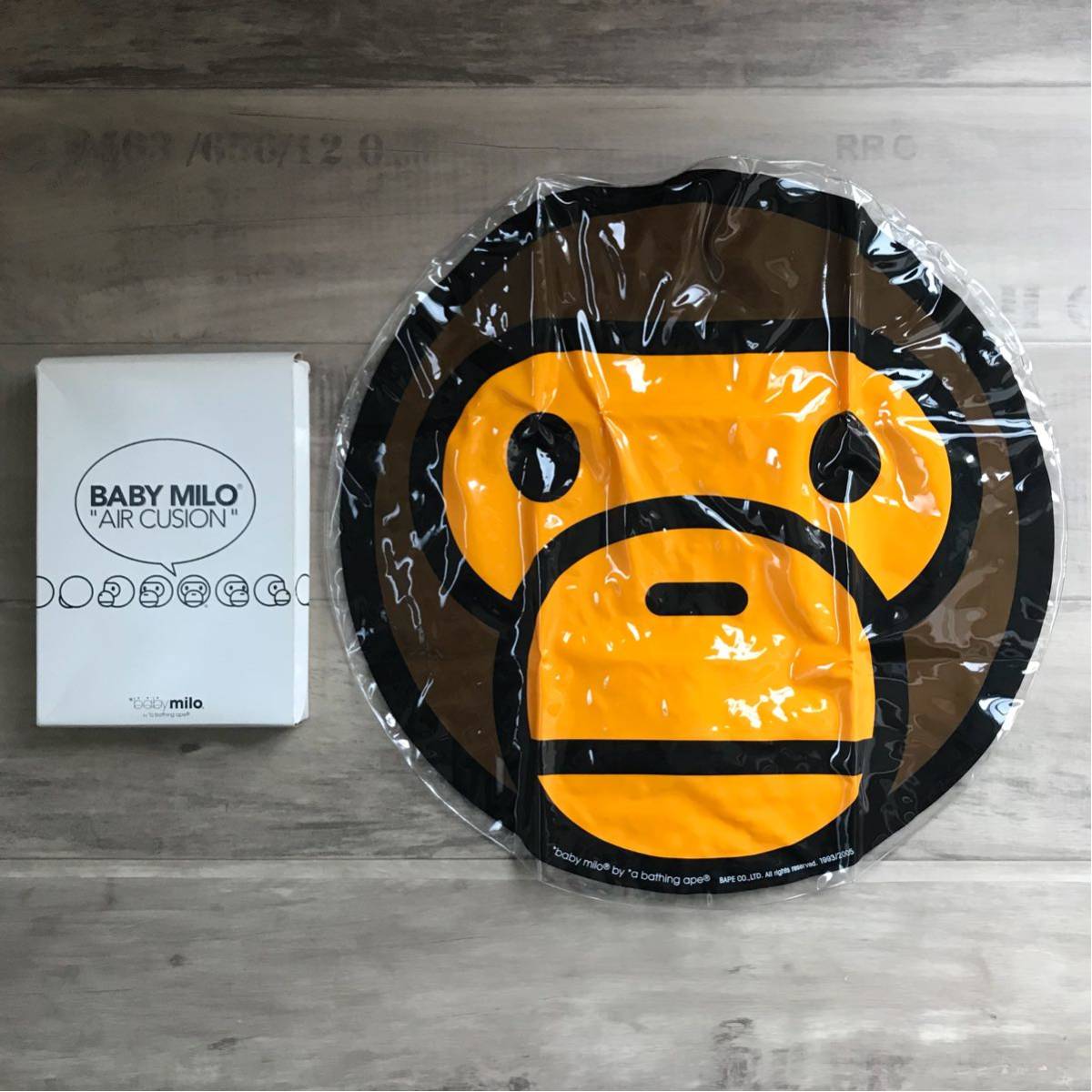 エアクッション マイロ face a bathing ape bape baby milo クッション