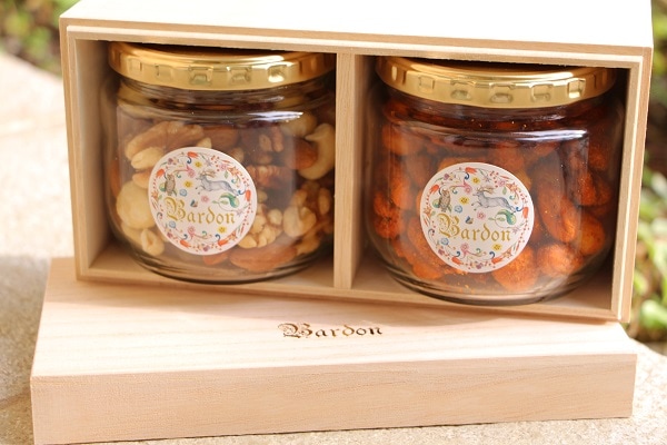 特別な木の香り】桐箱入り発芽ナッツ | オーガニックナッツ | Bardon