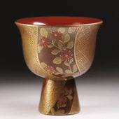 慶塚漆器工房 祥瑞蒔絵 ぐい呑 輪島塗 朱 捻小紋草花 足付杯 共箱