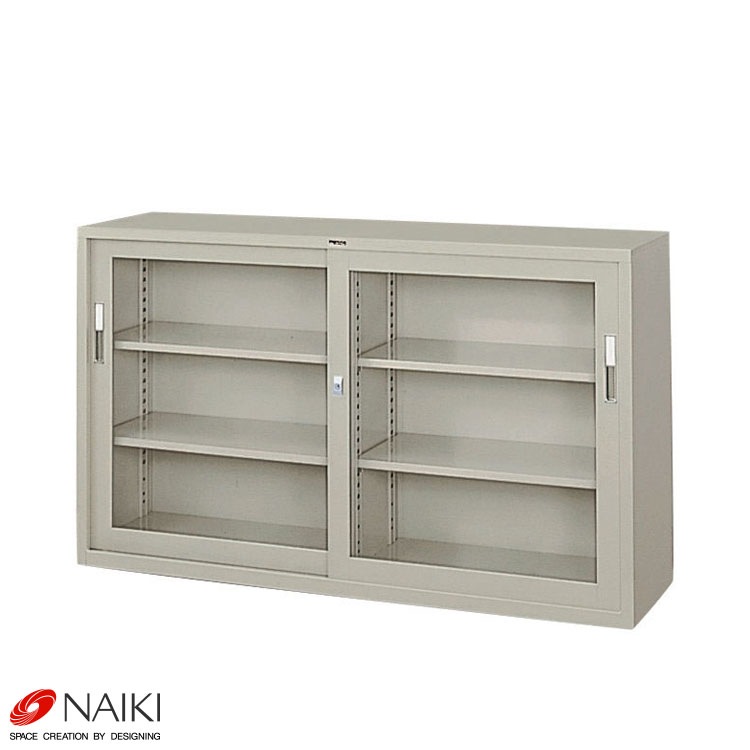 グレー金属製ガラス扉キャビネット　直接配送及び引き取りのみ ガラス扉が素敵なキャビネット（グレー）、フランス輸入のアンティーク