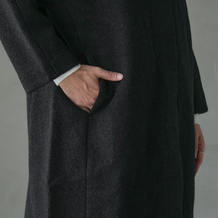 ○（e243k093) / evam eva(エヴァムエヴァ) /press wool long coat