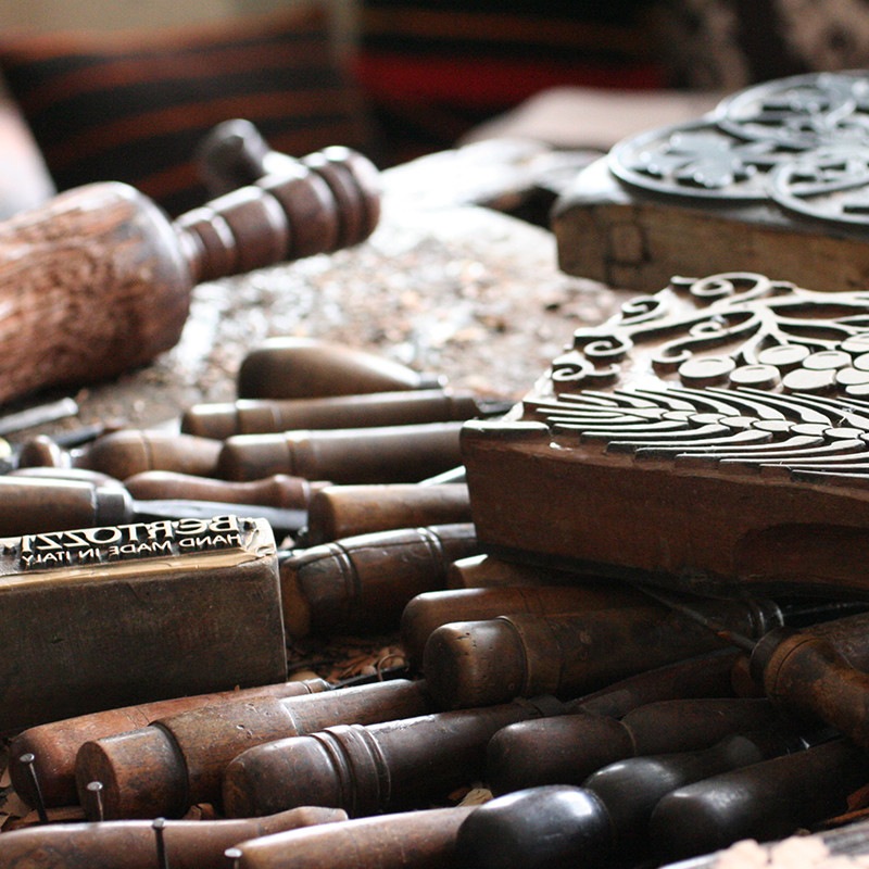 ベルトッツィ テーブルランナー _ ピエノ コルダ