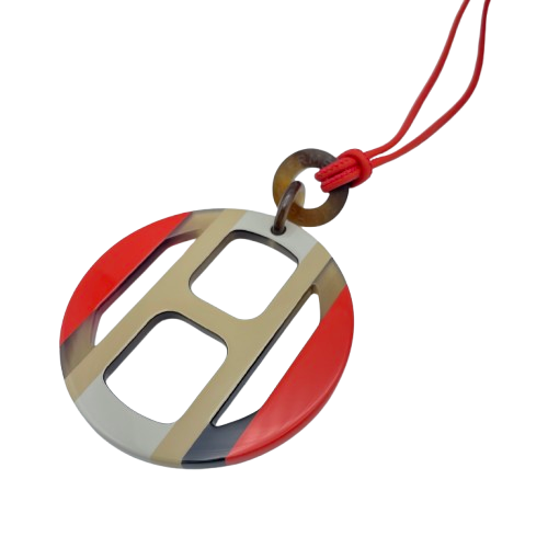 エルメス Hエキップペンダント バッファローホーン ラッカー