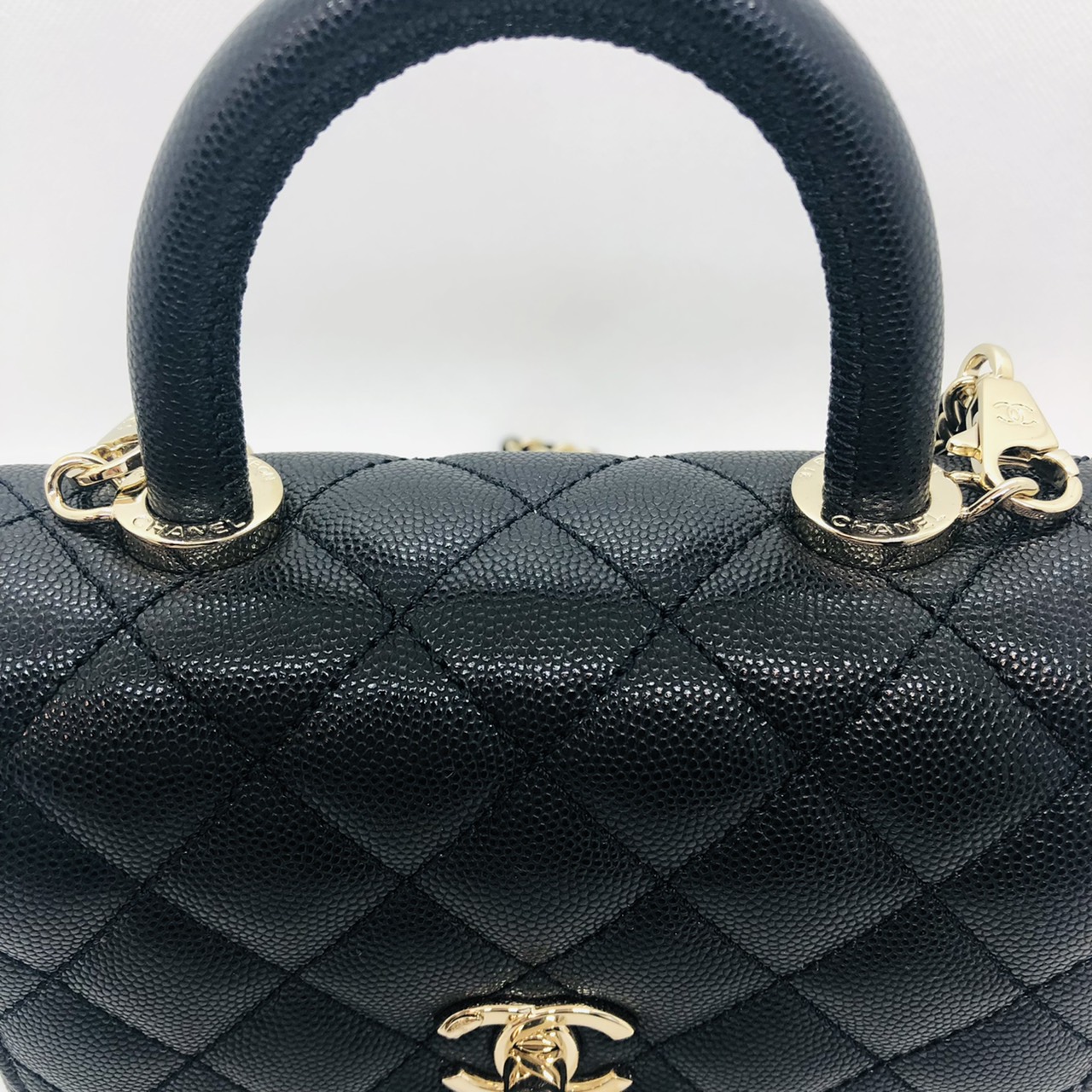 シャネルマトラッセ トップハンドル ミニ 2Wayバッグ AS2215