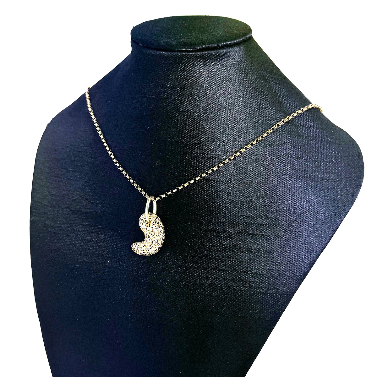 勾玉 まがたま 18金 k18 2g ペンダントトップ 福 イエローゴールド