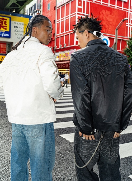 MEDM X イニシャルD コラボプリント ジーンズ ストレートレッグデニム