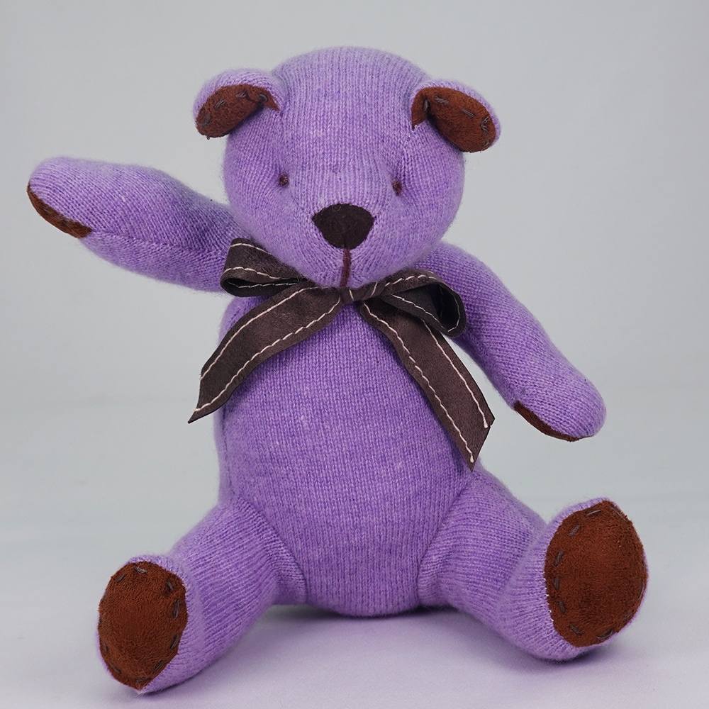 高級カシミヤ製テディベア。高貴な紫色のパープル・キッドベア【24cm