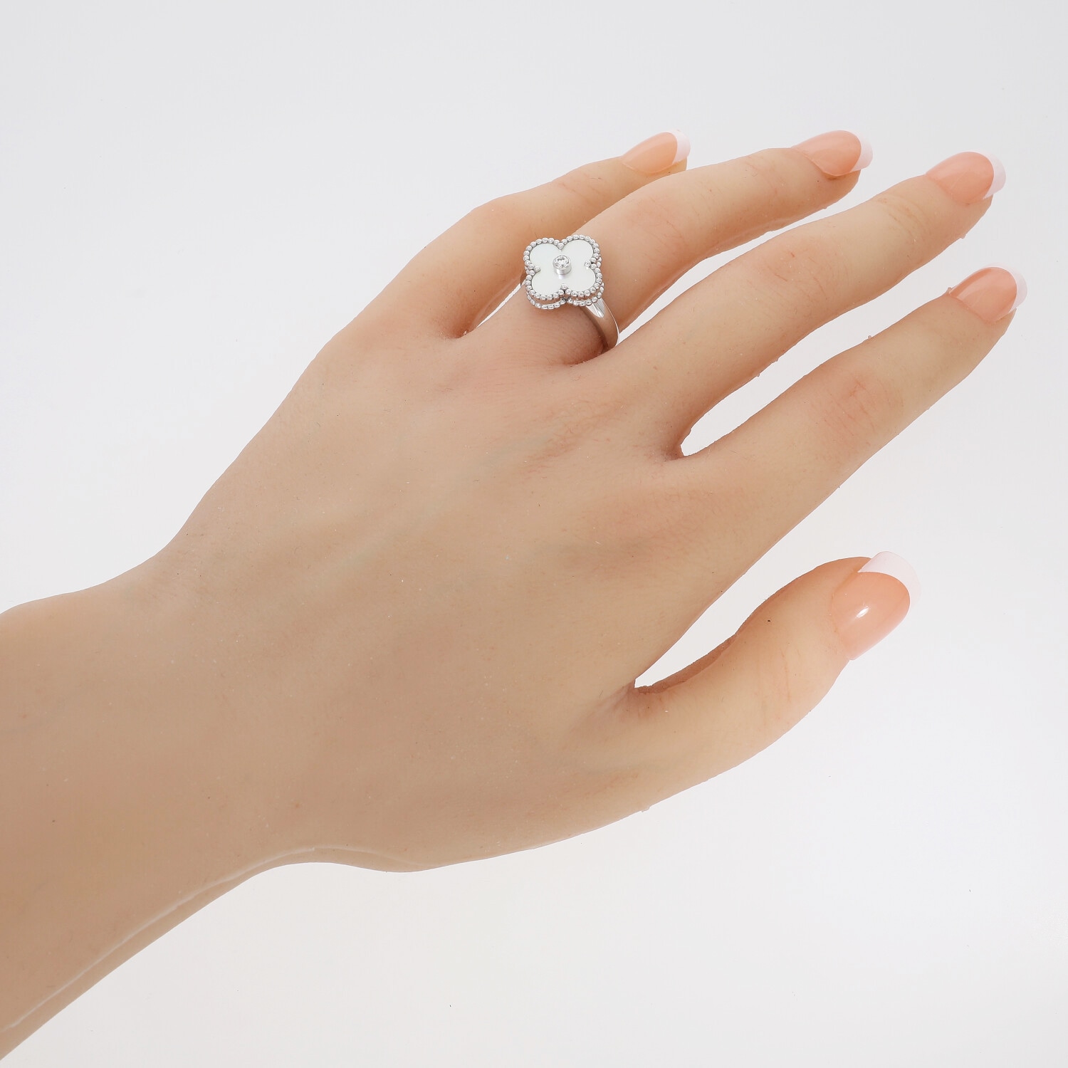 V8379 | [中古]ヴァンクリーフ&アーペル ヴィンテージ アルハンブラ