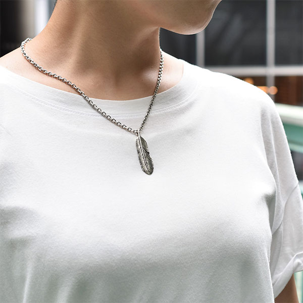 フェザー(左向き) シルバー925 オキシダイズコーティング（燻し