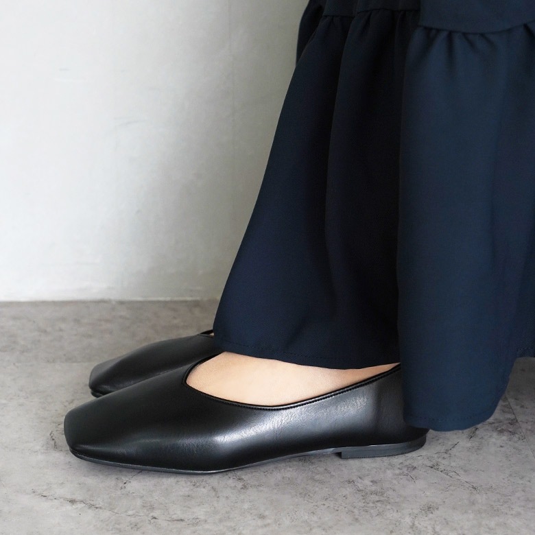 晴雨兼用 スクエアトゥVカットパンプス ソフトシューズ 1cmヒール