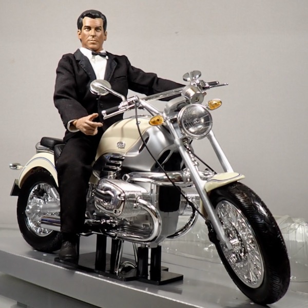 RoadRider 1/6 BMW R1200C のみ ”参考／映画007 James Bond トゥモロー