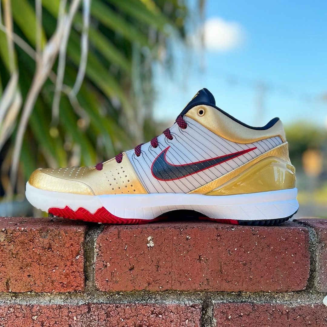 NIKE KOBE 4 PROTRO 'GOLD MEDAL' ナイキ コービー 4 プロトロ 【MEN'S