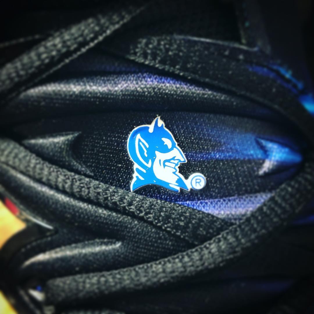 NIKE KYRIE 5 'DUKE PE' ナイキ カイリー 5 デューク 大学 【MEN'S