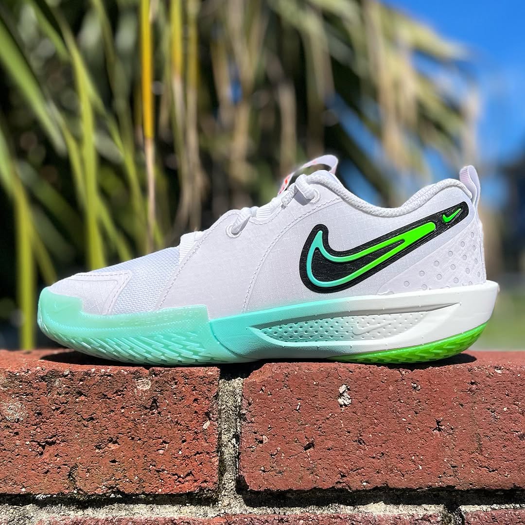 NIKE G.T. CUT 3 GS ナイキ GT カット 3 【BOY'S】 white/bleached