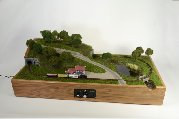 Make: Japan | メルクリンの古いZゲージをArduinoで命あるレイアウトに