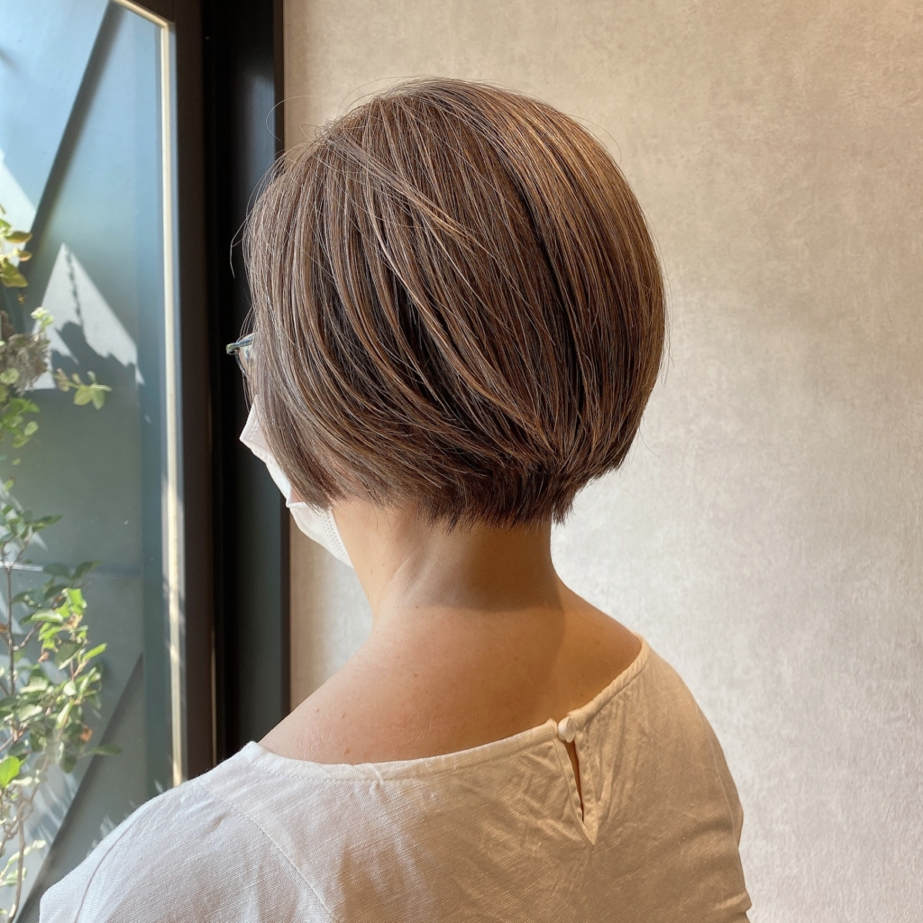 実例紹介あり】白髪を生かしたカラーリングを美容師が徹底解説